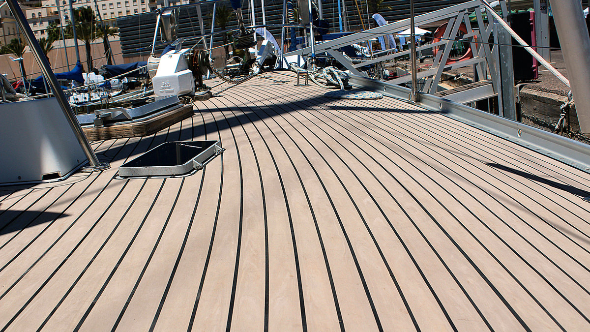 Deck flooring - Flexiteek